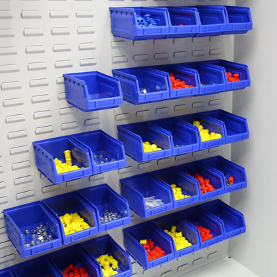 Werkstattschrank mit Lochwand für Kleinteil-Boxen