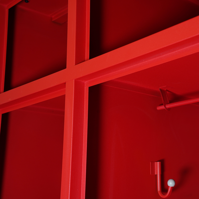 Feuerwehrschrank 2-Abteile Feuerrot – optional mit Zubehör
