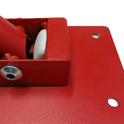 Klappbarer Helmhalter für Feuerwehrschrank