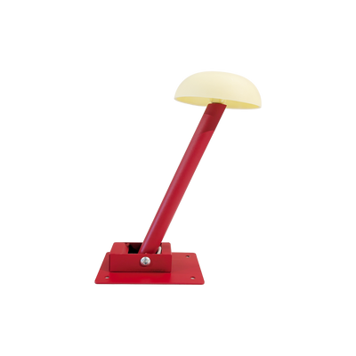 Klappbarer Helmhalter für Feuerwehrschrank