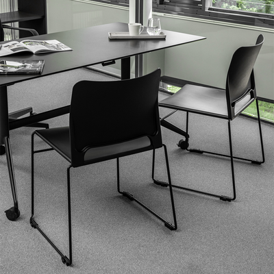 Schalenstuhl (Design) – Kunststoffschale stapelbar
