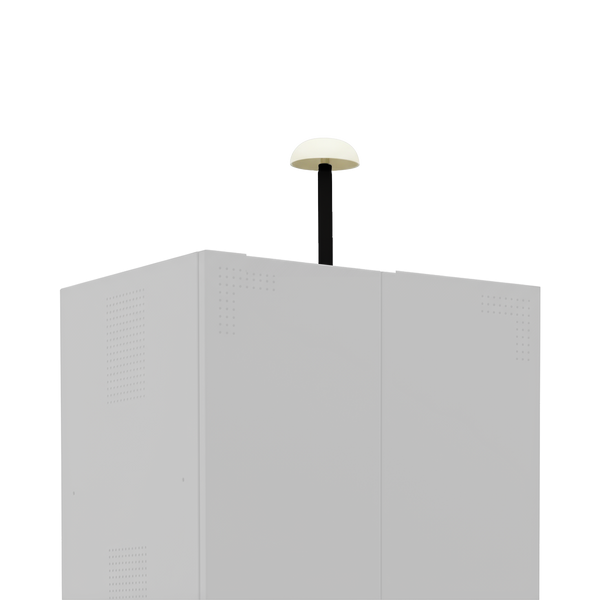 Helmhalter für Metallspind mit Sitzbank