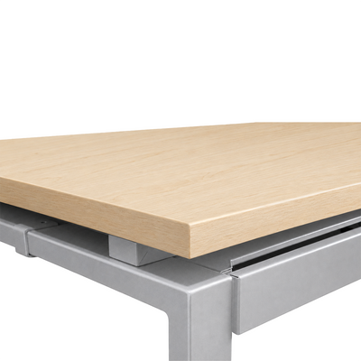 Schreibtisch mit 4 Schubladen und Orgaleiste – Gestell Weißaluminium