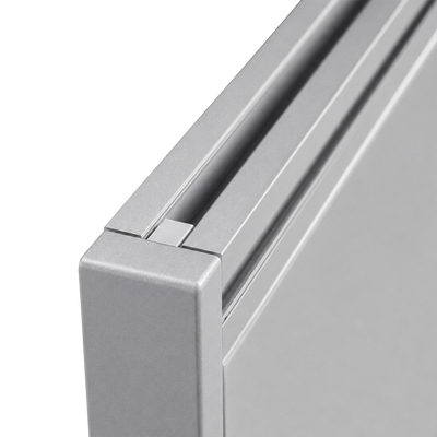 Schreibtisch mit 4 Schubladen und Orgaleiste – Gestell Weißaluminium